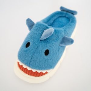 Pantufla baby Shark color celeste