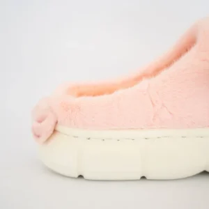 Pantufla baby Shark color rosa