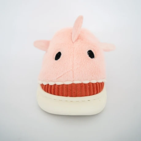 Pantufla baby Shark color rosa